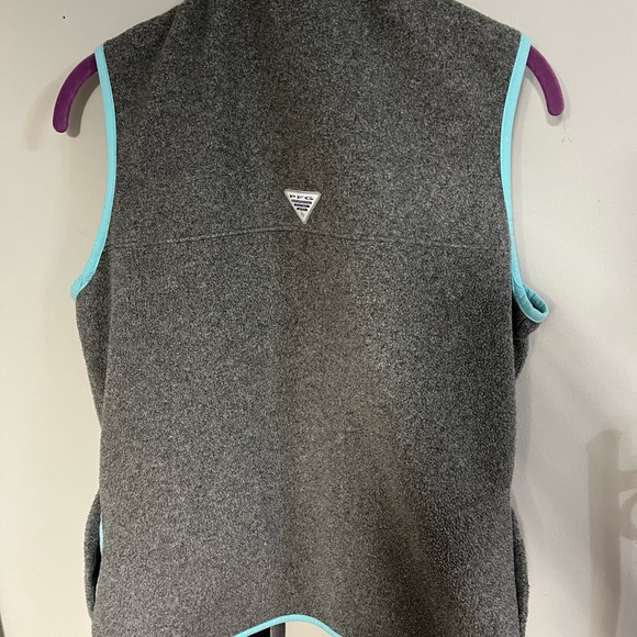 Women’s NWOT Columbia PFG Vest size Medium - Picture 2 of 4